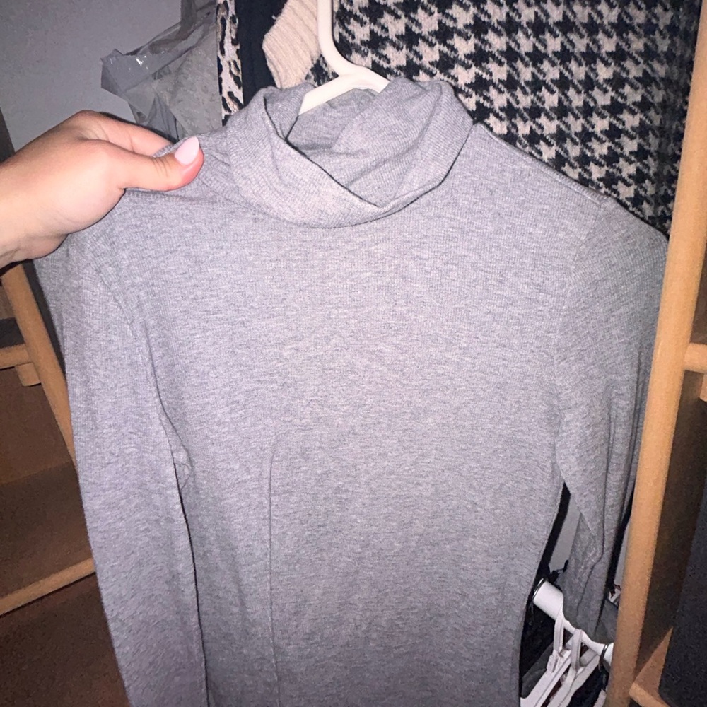 GAP Gray Turtleneck Sweater
